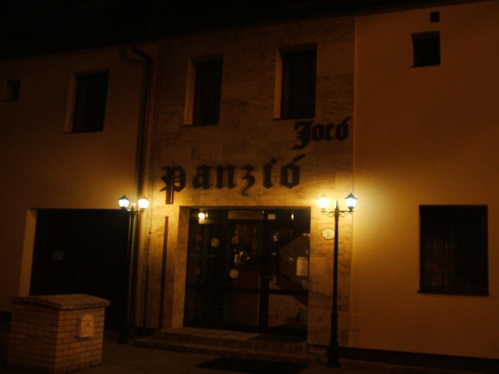 ホテル Joco Panzio Nyíregyháza エクステリア 写真
